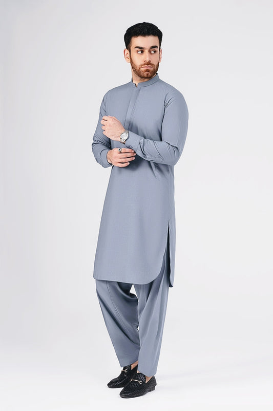 Frozen Gray اللِّبَاسُ الخَاصّ